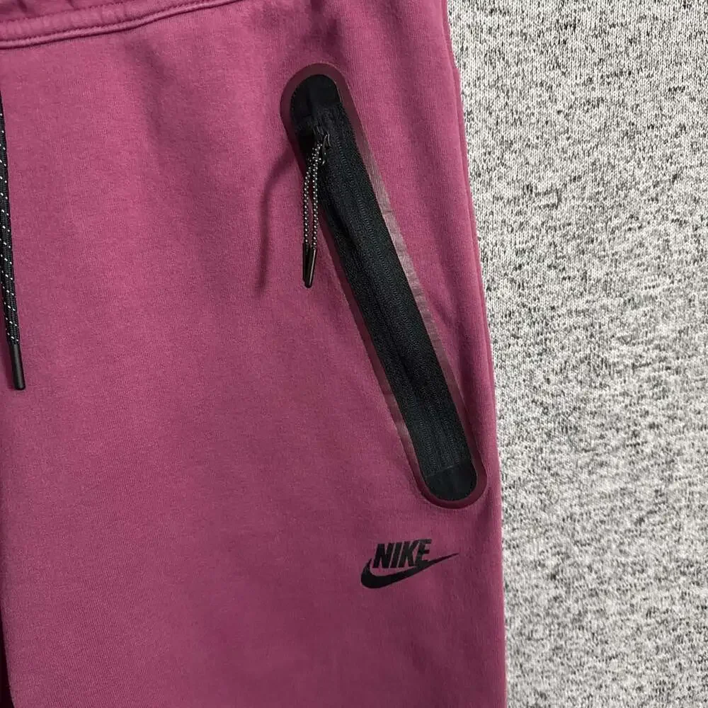 Nike Tech Fleece Men's Size Medium Rosewood Straight Leg Bungee Pants